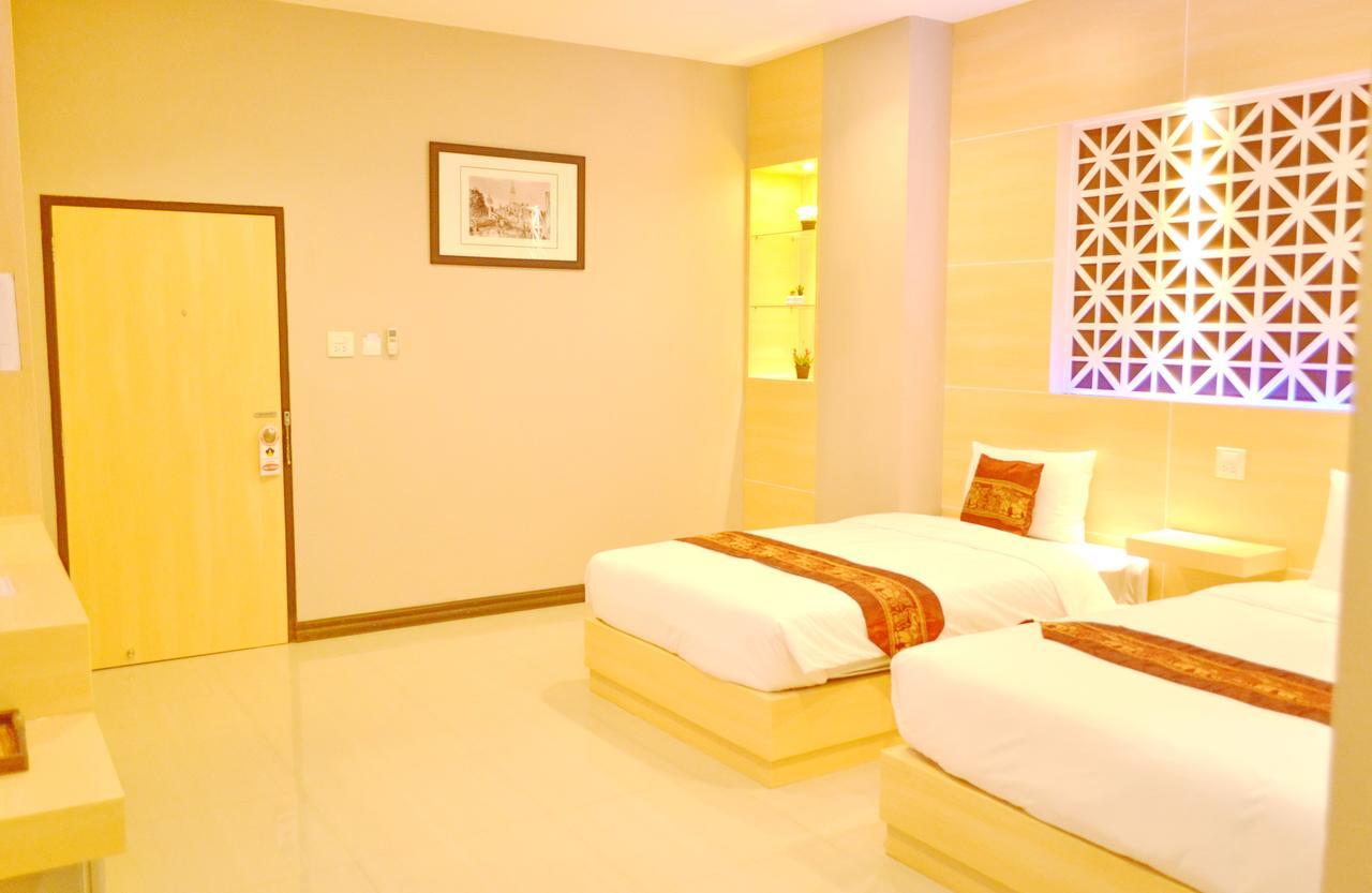 Thatluangview Hotel Vientiane Extérieur photo